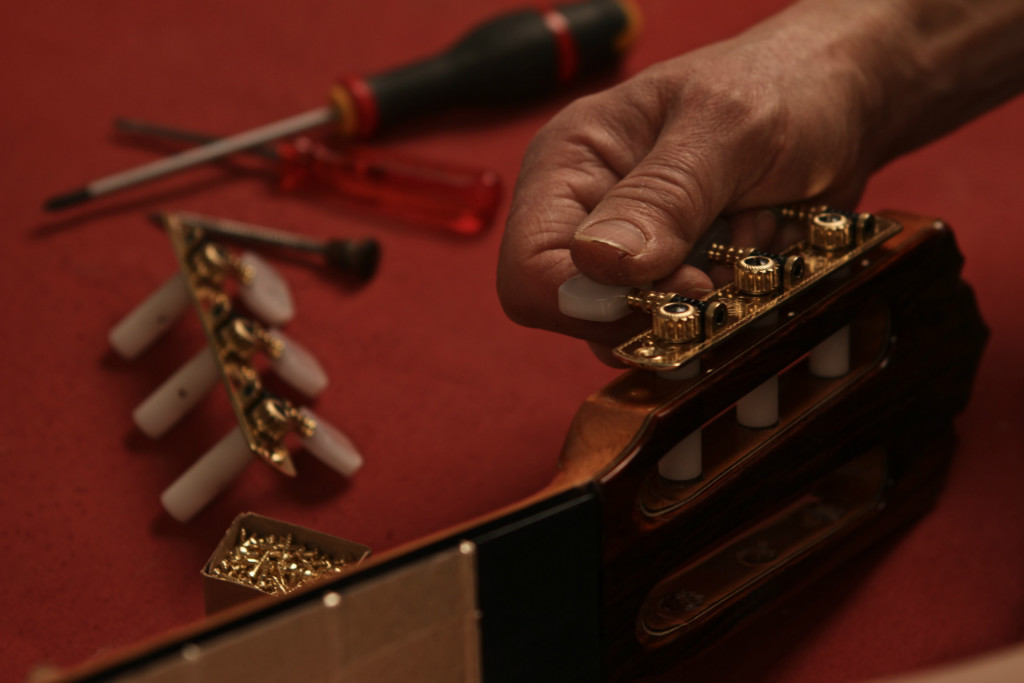 Alhambra Gitarrenmechaniken montage